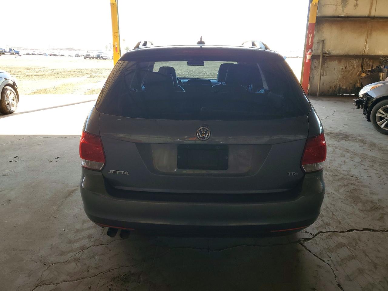 2011 VOLKSWAGEN JETTA TDI photo 6