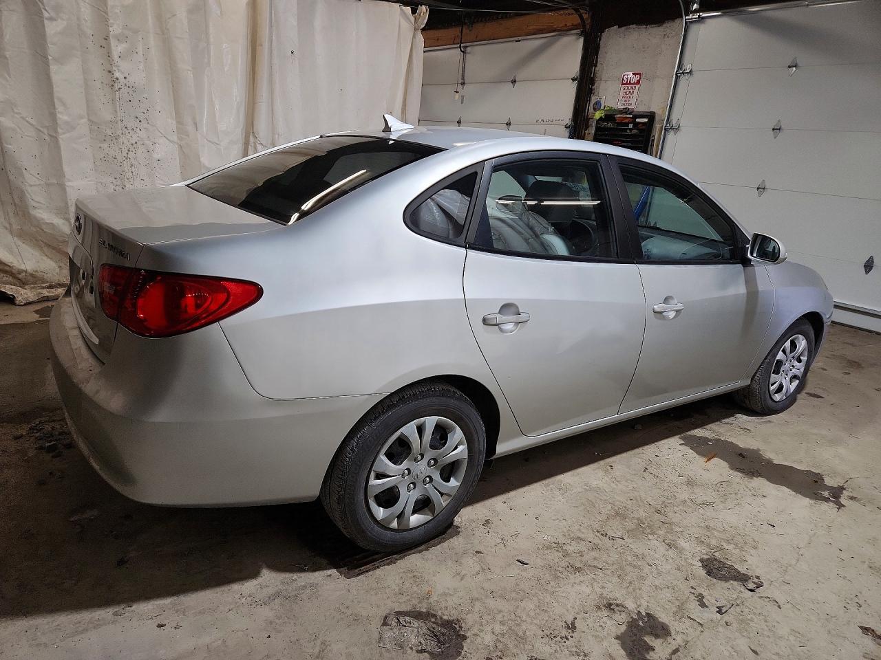 2010 HYUNDAI ELANTRA GLS photo 3