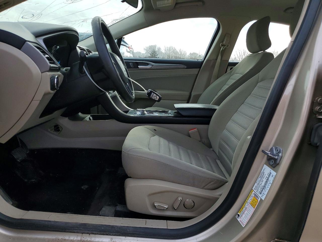 2018 FORD FUSION SE photo 7