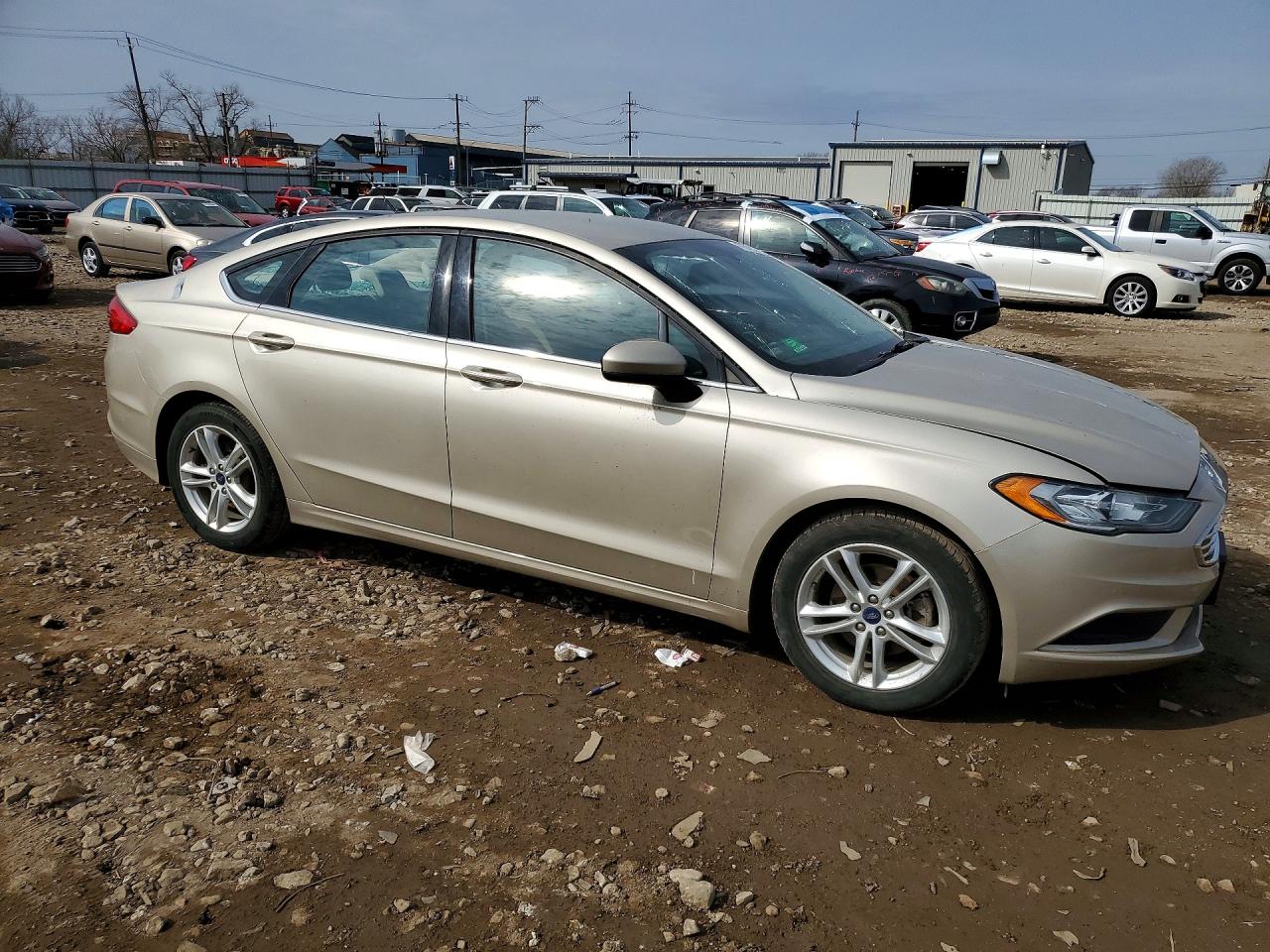 2018 FORD FUSION SE photo 4