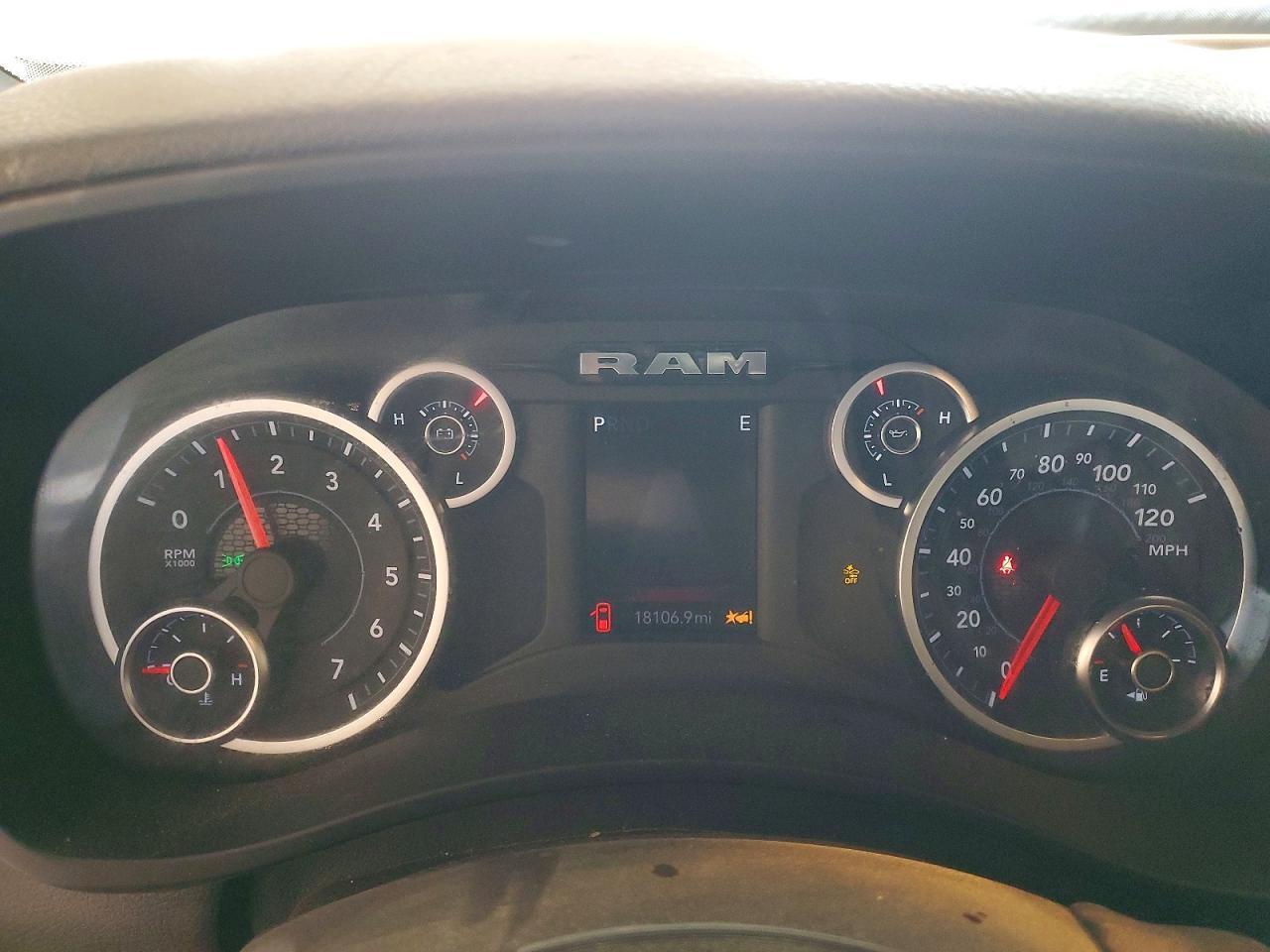 2025 RAM 2500 TRADESMAN photo 25