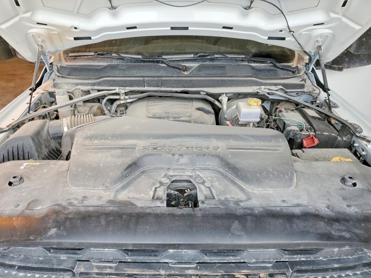 2025 RAM 2500 TRADESMAN photo 31