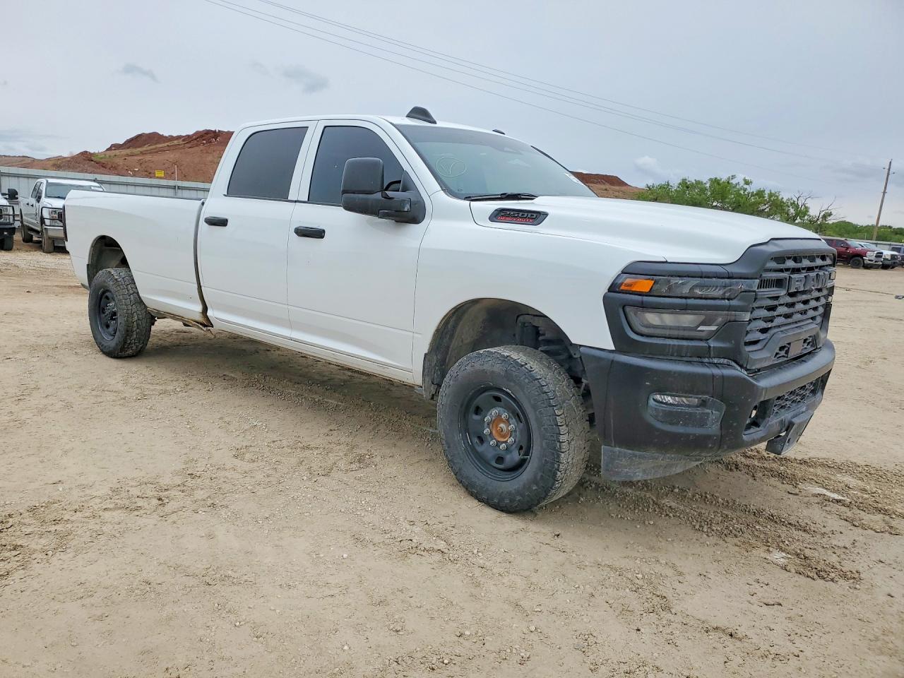 2025 RAM 2500 TRADESMAN photo 10