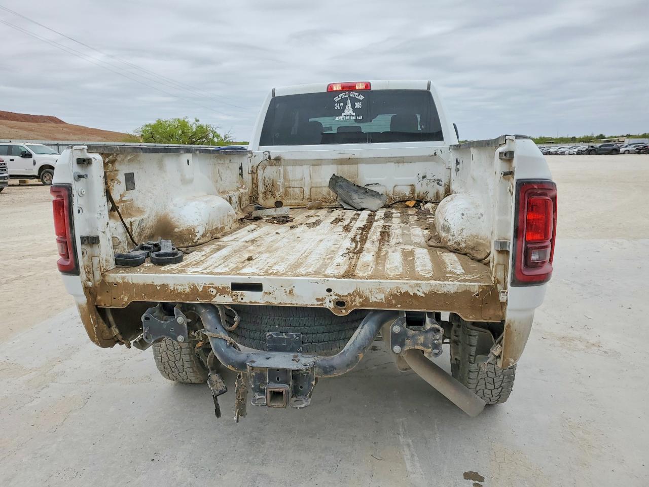 2025 RAM 2500 TRADESMAN photo 16