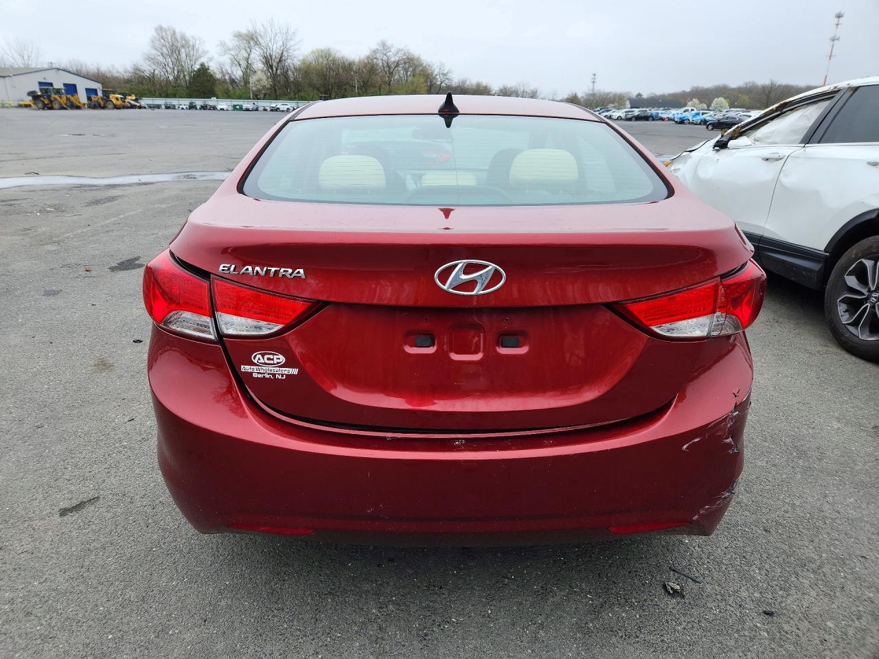 2013 HYUNDAI ELANTRA GLS photo 6