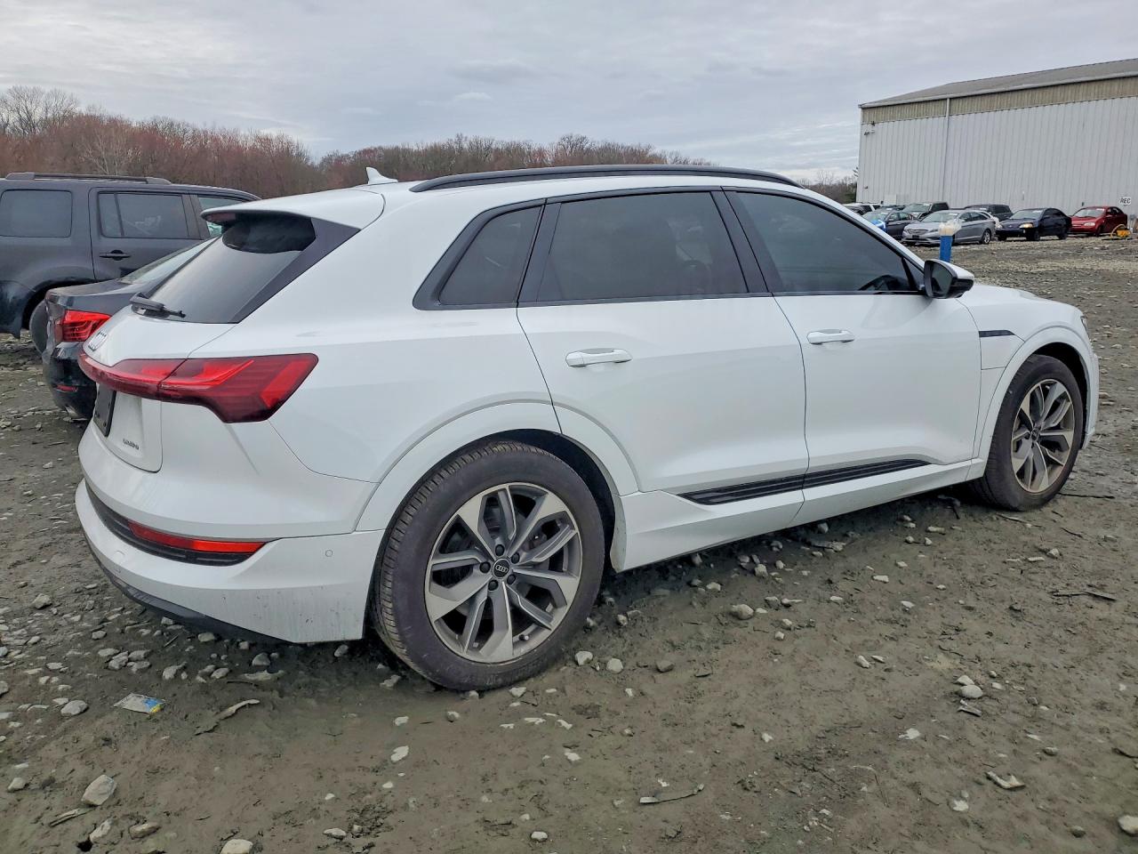 2021 AUDI E-TRON PREMIUM PLUS photo 7