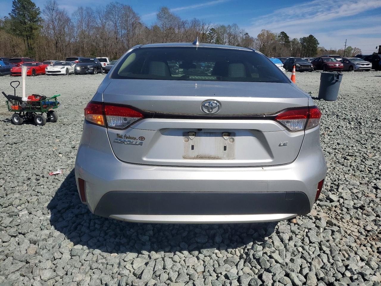 2020 TOYOTA COROLLA LE photo 6