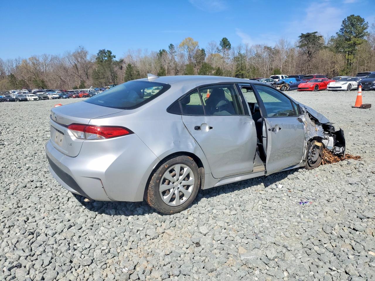 2020 TOYOTA COROLLA LE photo 3