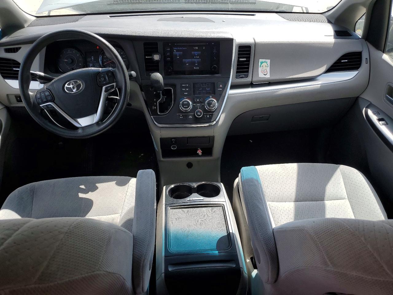 2016 TOYOTA SIENNA LE 8-PASSENGER photo 15