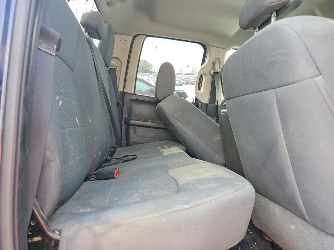 2014 RAM 1500 ST photo 19