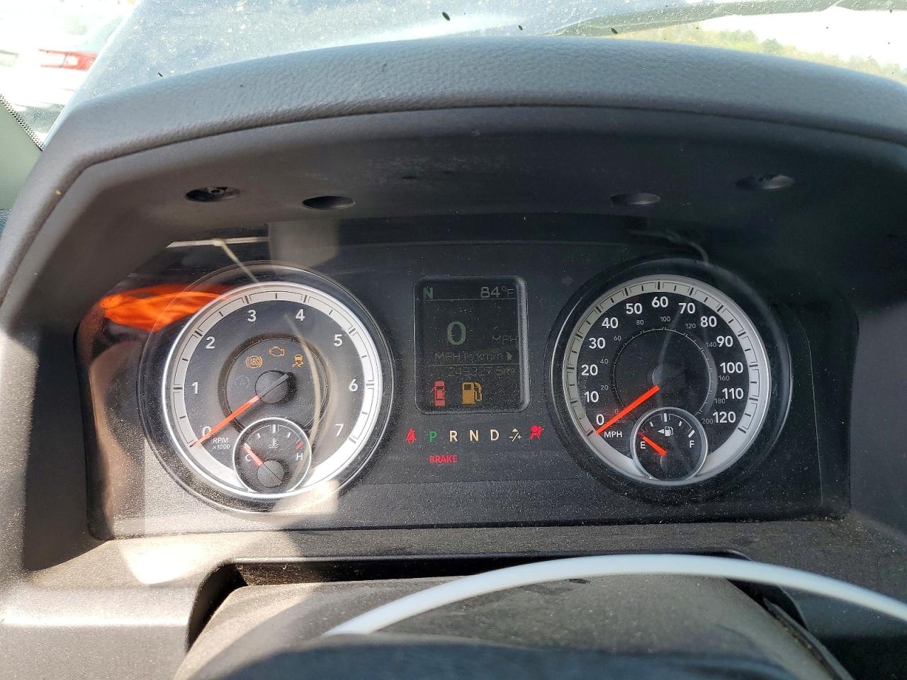 2014 RAM 1500 ST photo 17