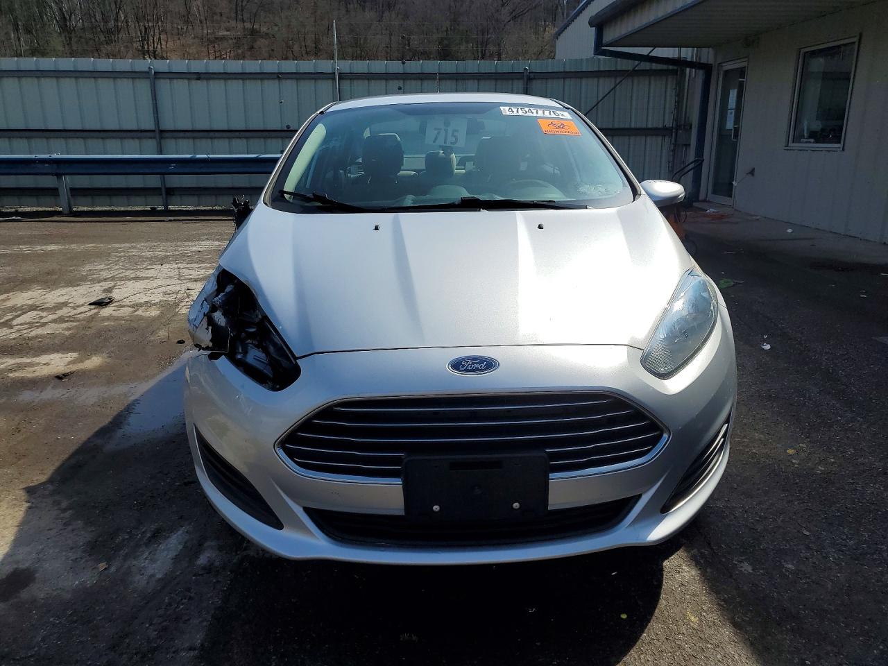 2016 FORD FIESTA SE photo 9