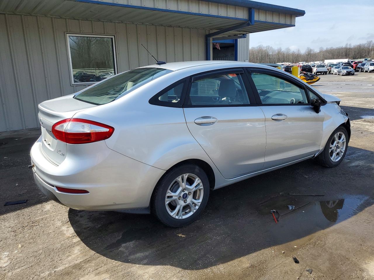 2016 FORD FIESTA SE photo 5