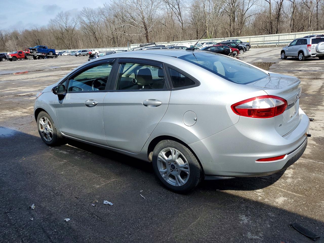 2016 FORD FIESTA SE photo 3