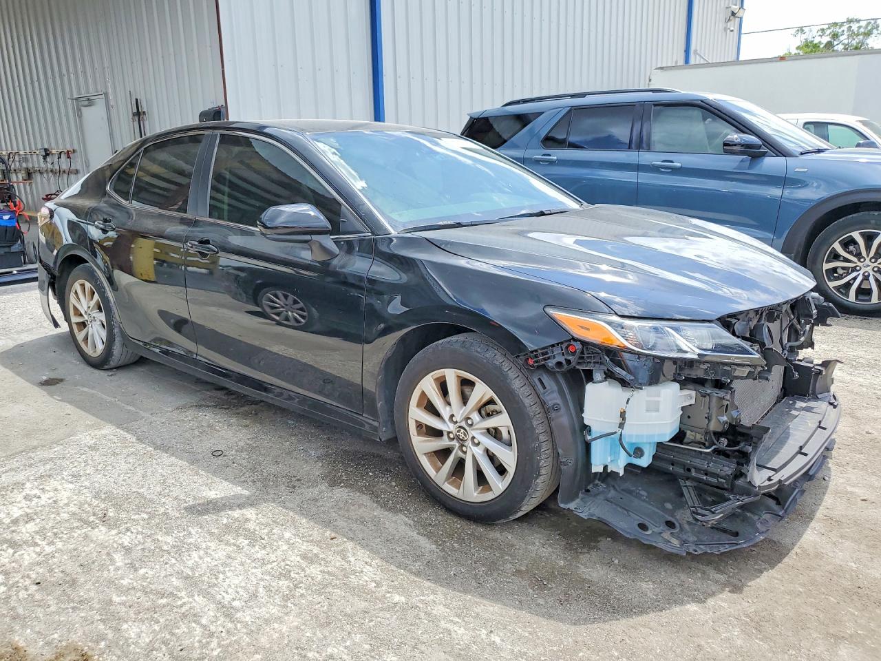 2024 TOYOTA CAMRY LE photo 4