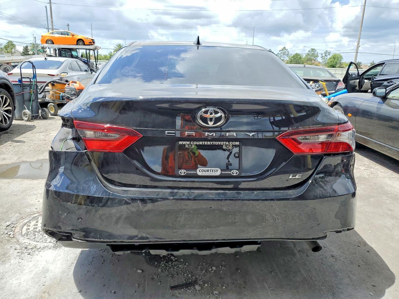 2024 TOYOTA CAMRY LE photo 6