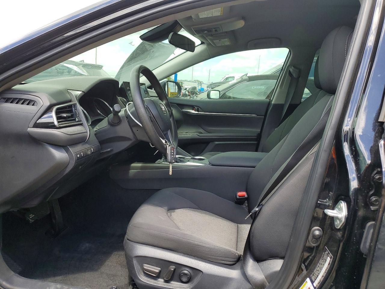 2024 TOYOTA CAMRY LE photo 7