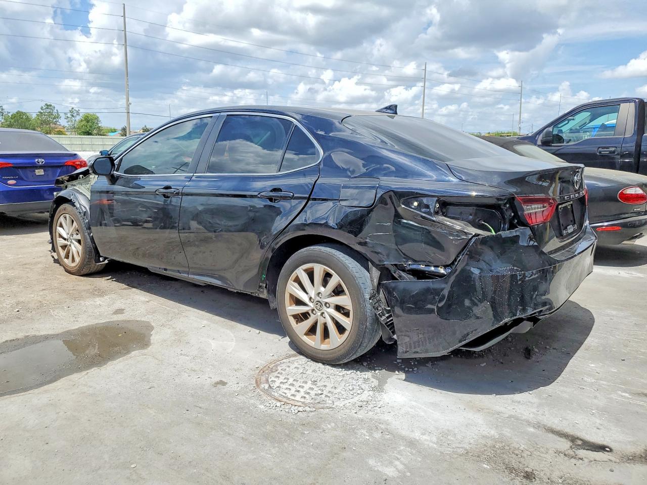 2024 TOYOTA CAMRY LE photo 2