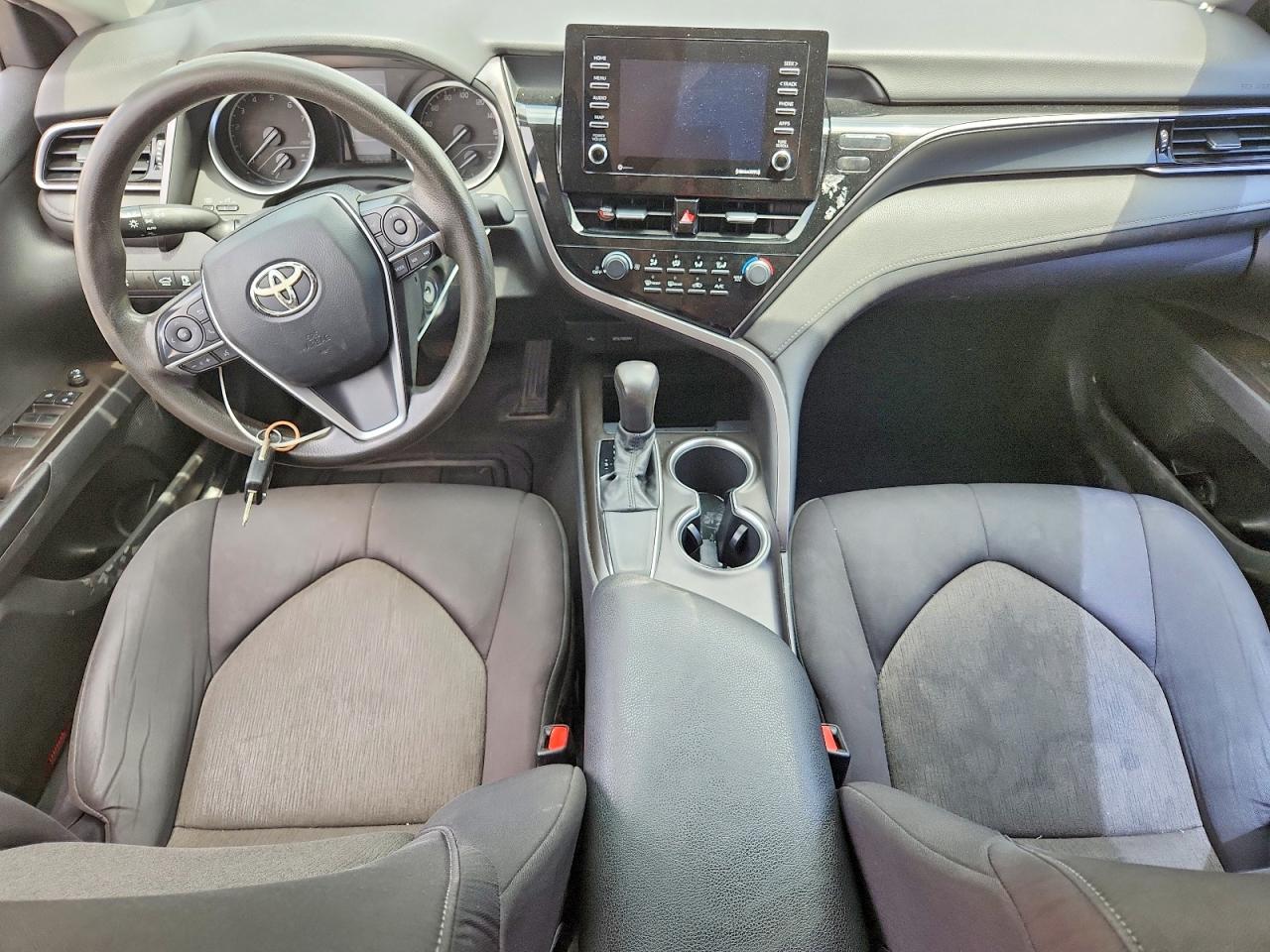 2021 TOYOTA CAMRY LE photo 15