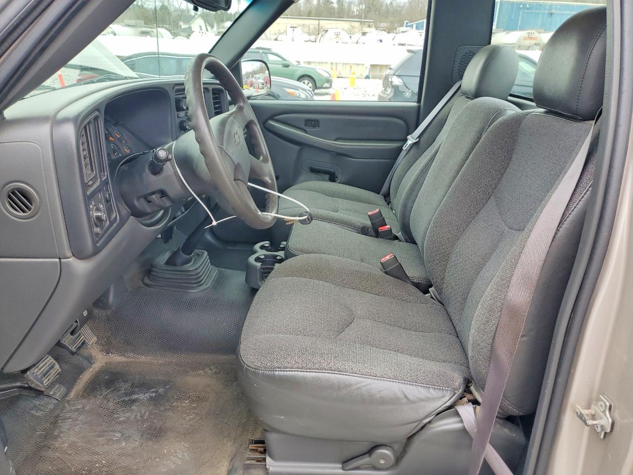 2004 CHEVROLET SILVERADO C1500 photo 13
