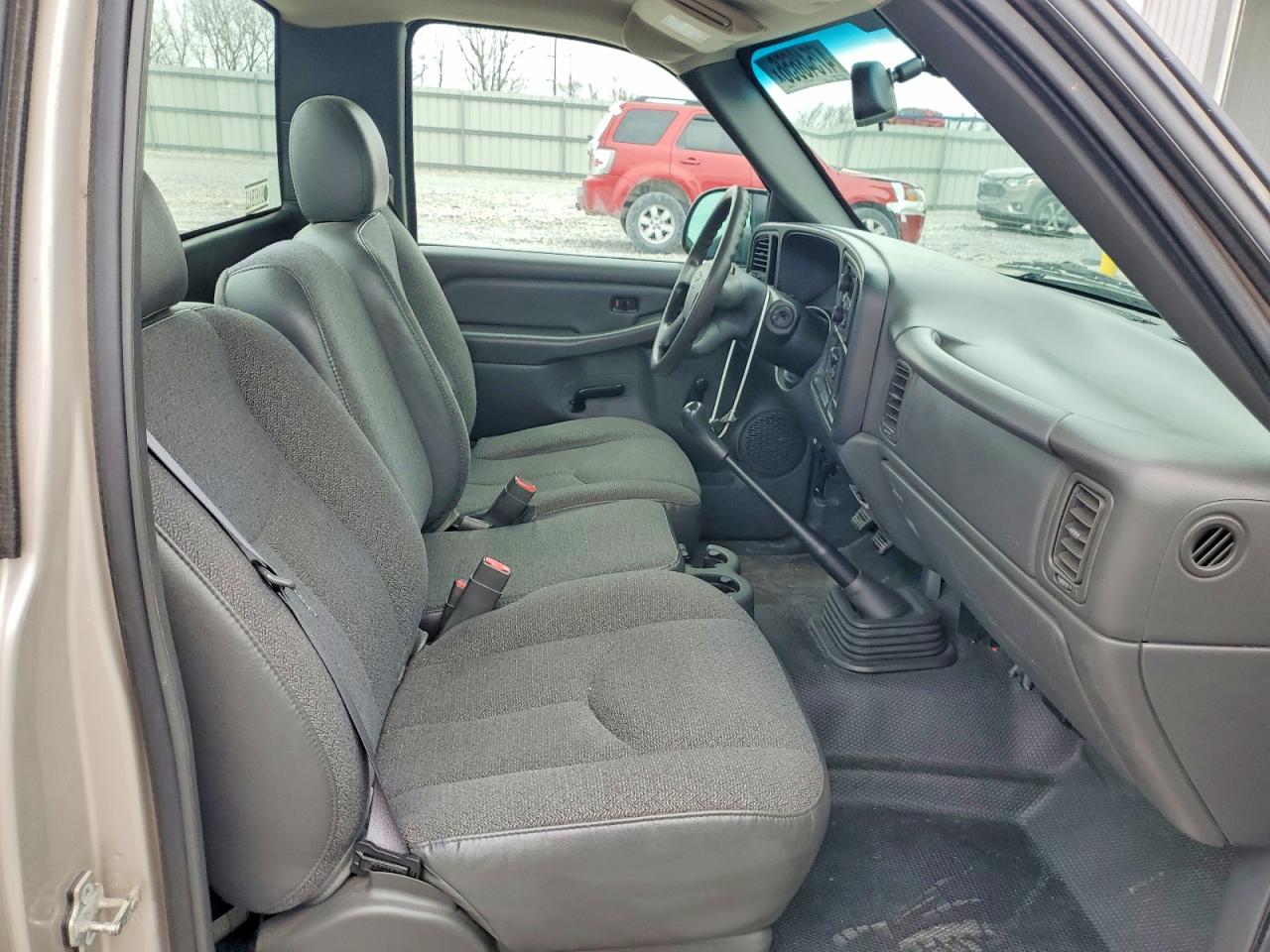 2004 CHEVROLET SILVERADO C1500 photo 19