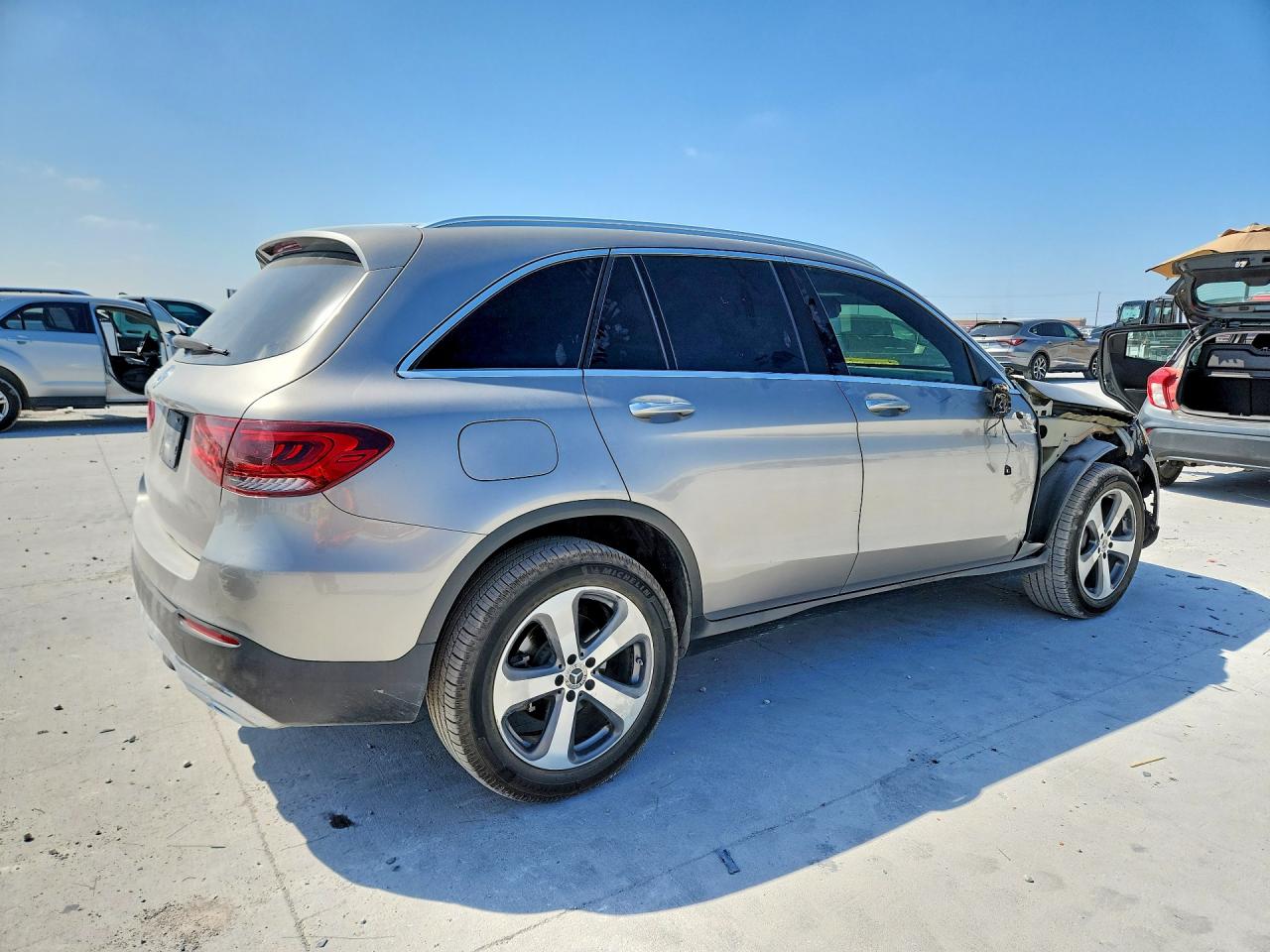 2020 MERCEDES-BENZ GLC 300 photo 5