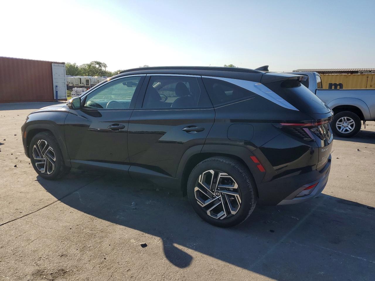 2025 HYUNDAI TUCSON LIMITED photo 4
