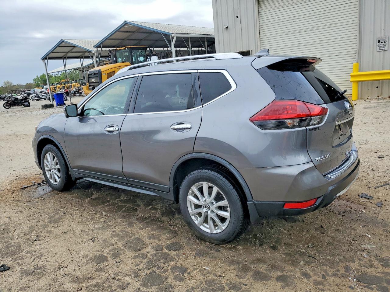 2018 NISSAN ROGUE SV photo 4