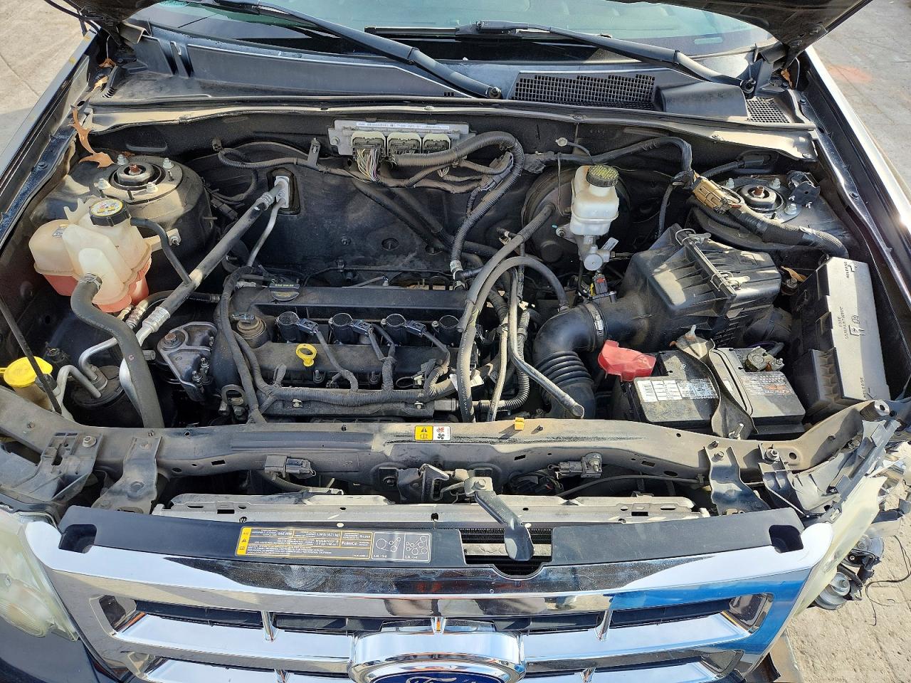 2012 FORD ESCAPE XLT photo 34