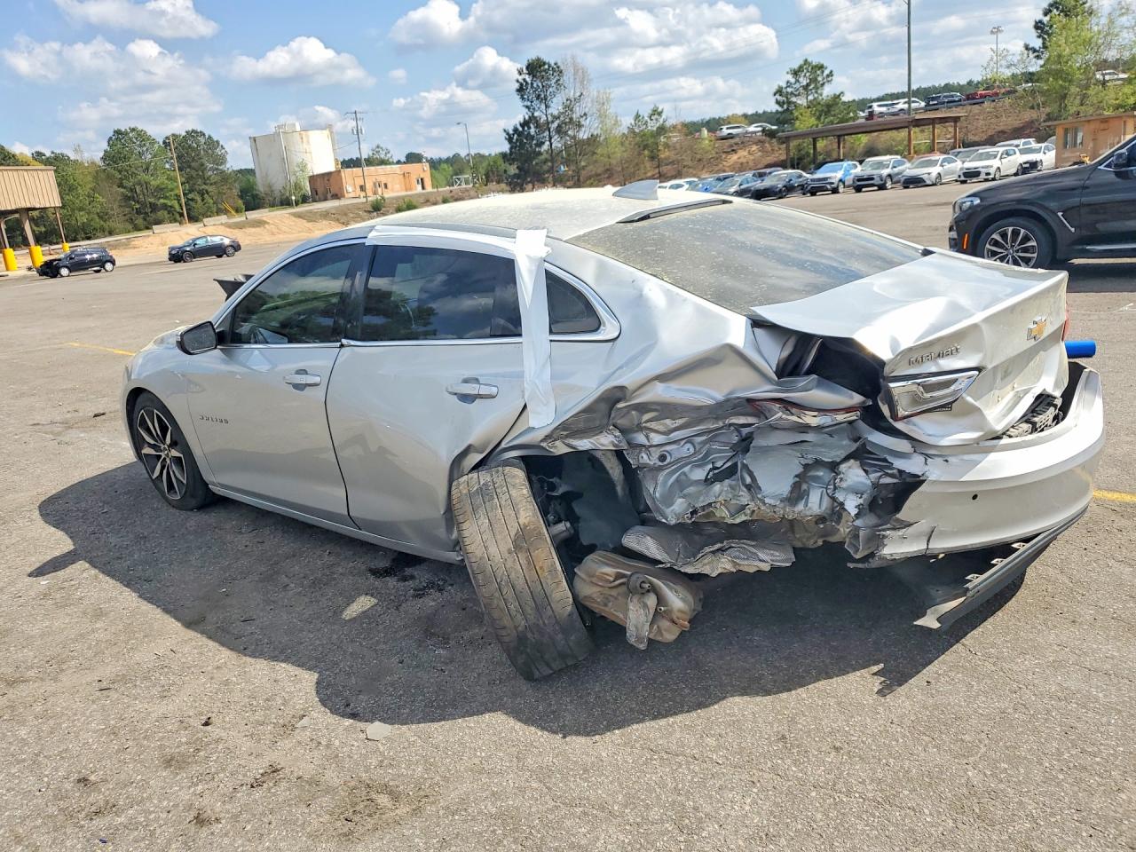 2018 CHEVROLET MALIBU LT photo 2