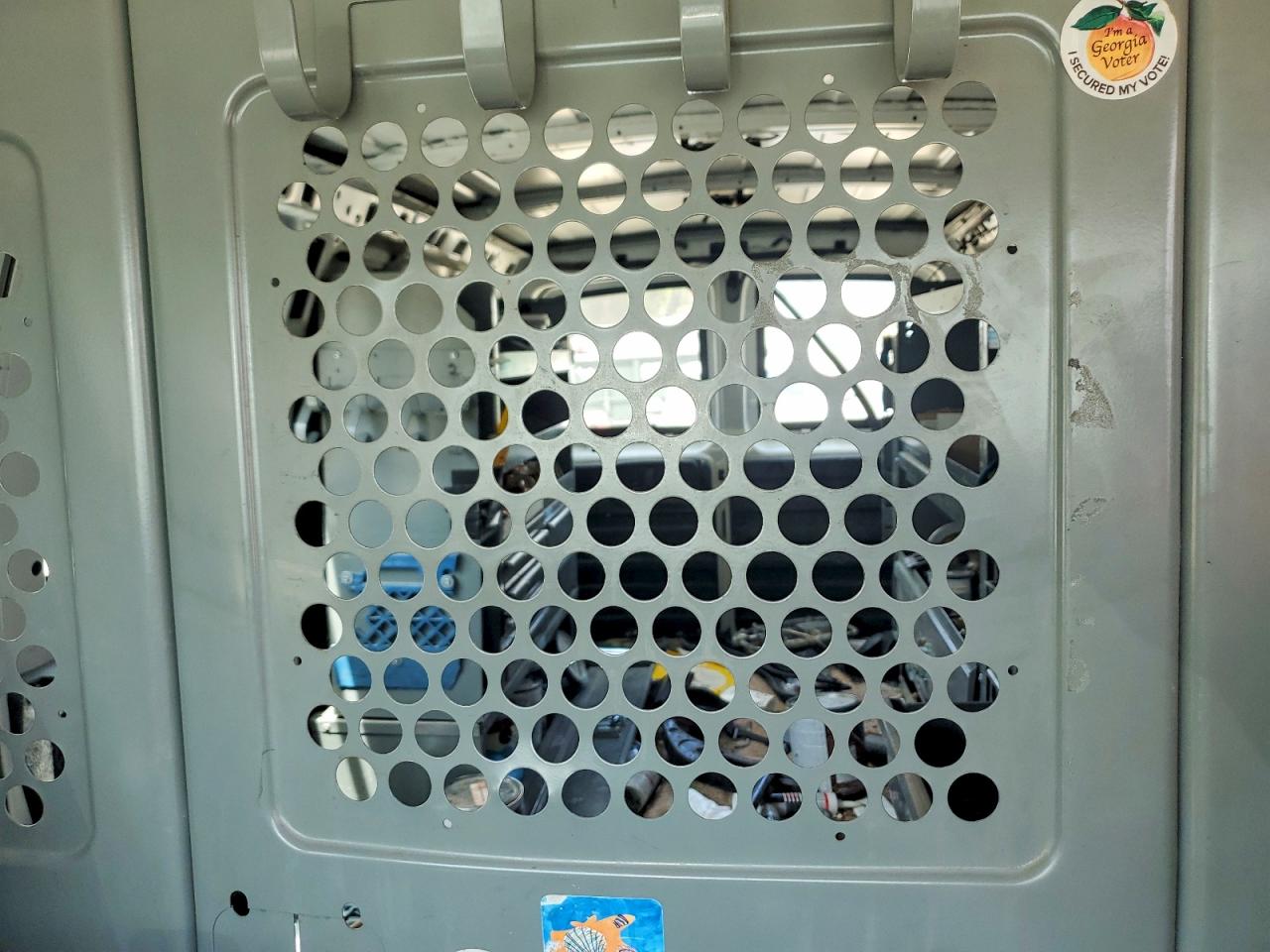 2017 GMC SAVANA G2500 photo 28