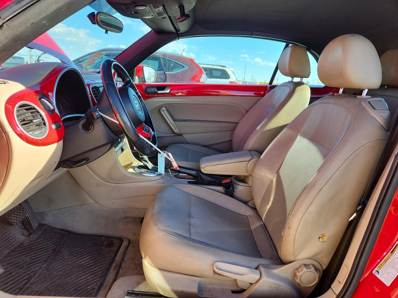 2015 VOLKSWAGEN BEETLE photo 13