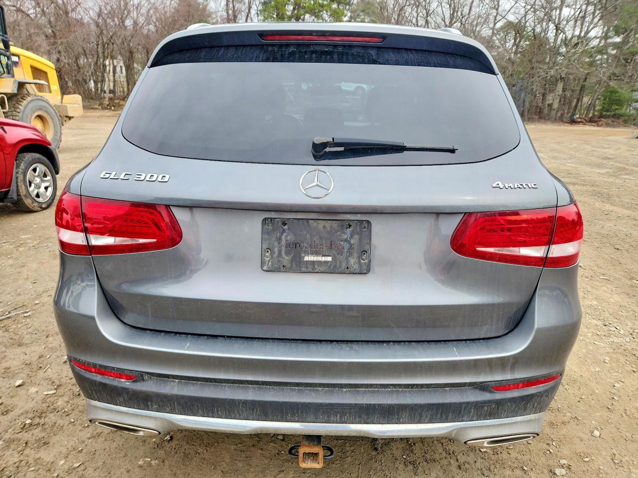 2017 MERCEDES-BENZ GLC 300 4MATIC photo 6