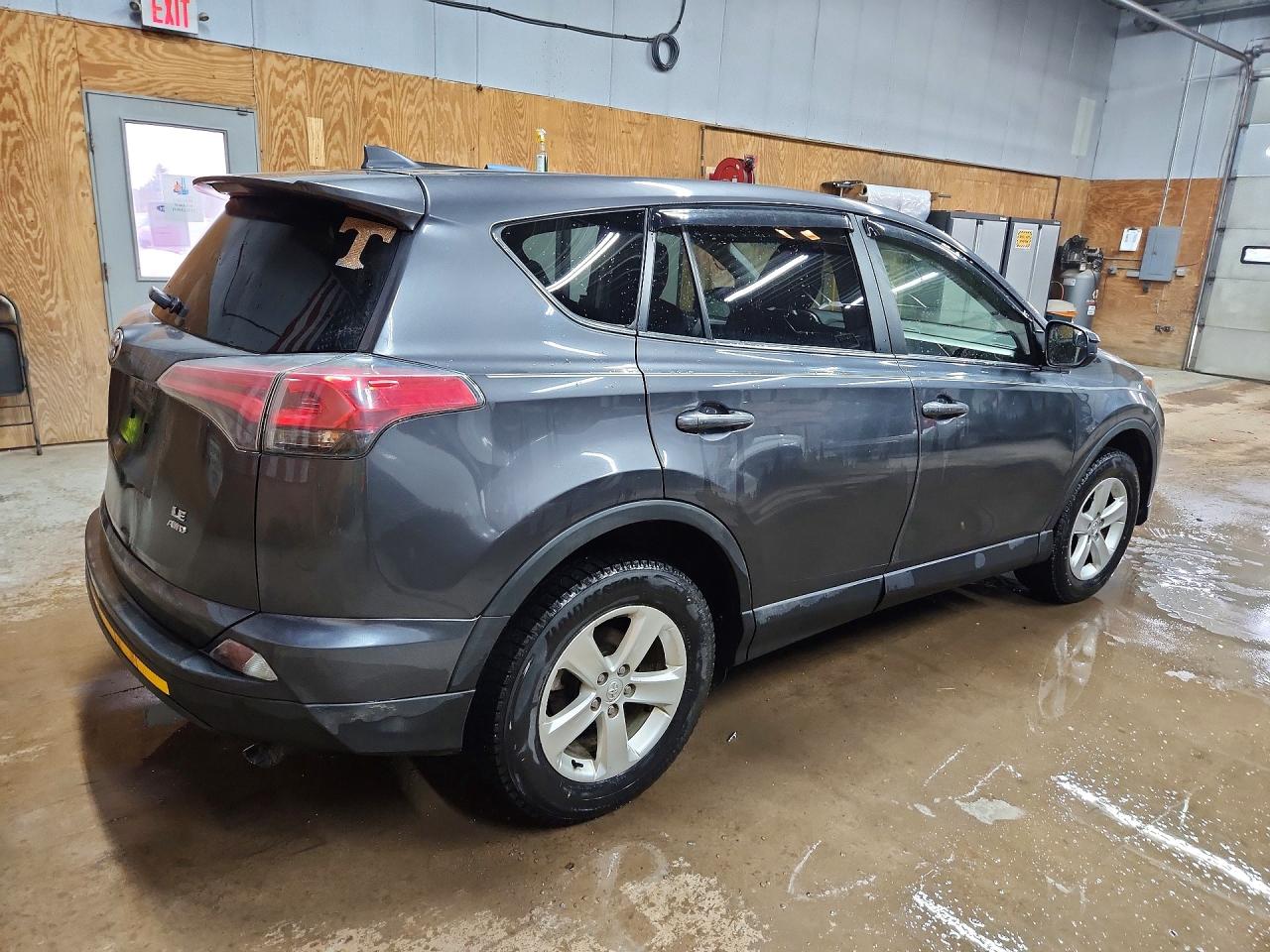 2017 TOYOTA RAV4 LE photo 7