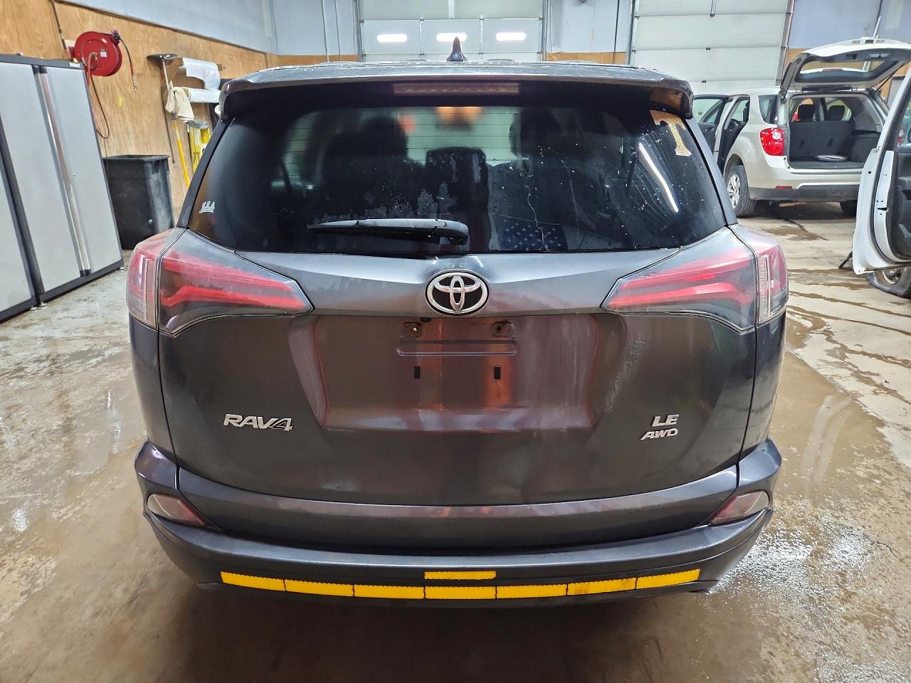 2017 TOYOTA RAV4 LE photo 16