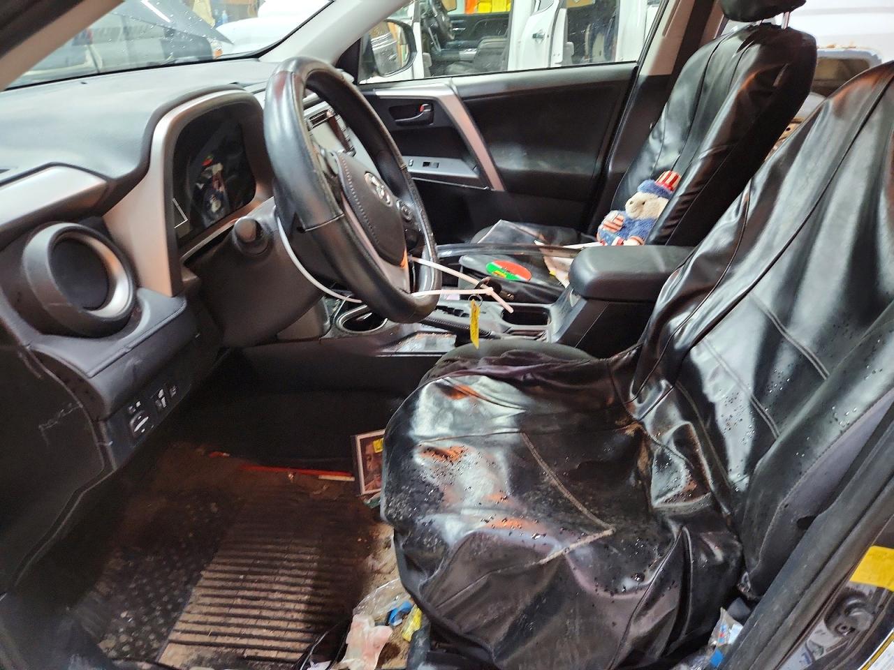 2017 TOYOTA RAV4 LE photo 19