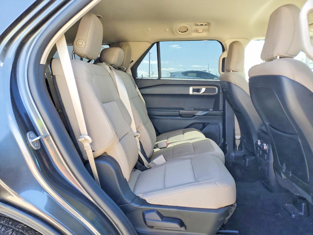 2020 FORD EXPLORER photo 11