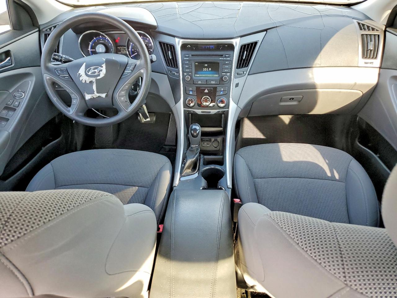 2014 HYUNDAI SONATA GLS photo 8
