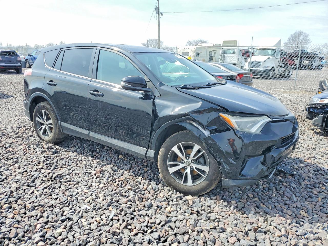 2018 TOYOTA RAV4 XLE photo 7