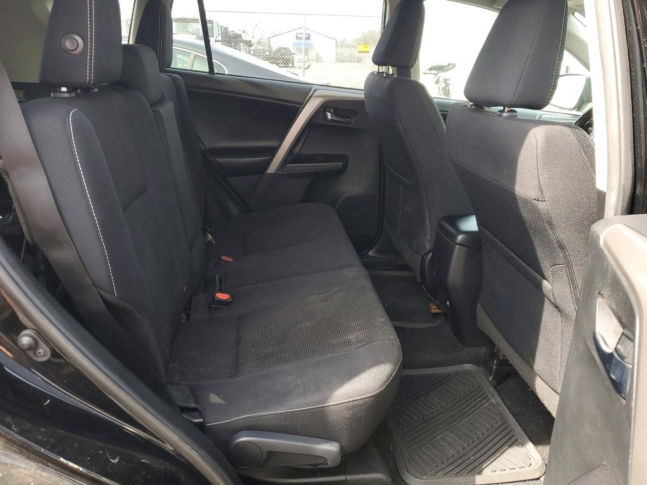 2018 TOYOTA RAV4 XLE photo 21