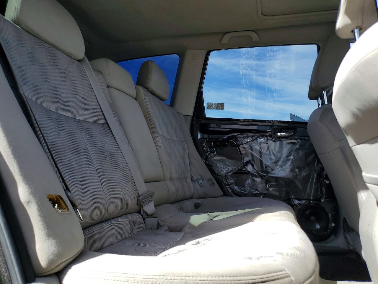 2010 SUBARU FORESTER photo 11