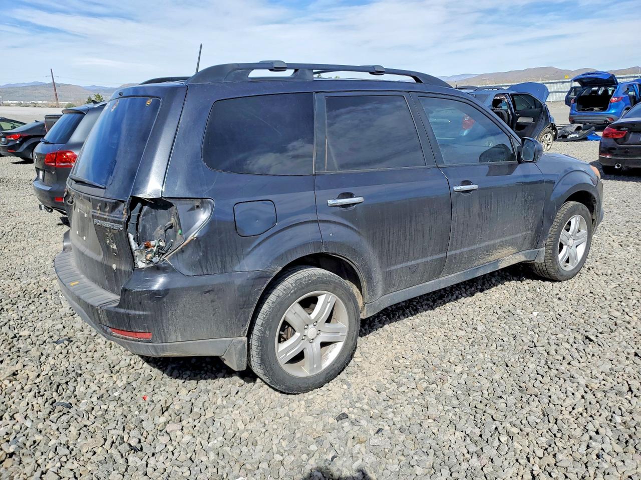 2010 SUBARU FORESTER photo 3