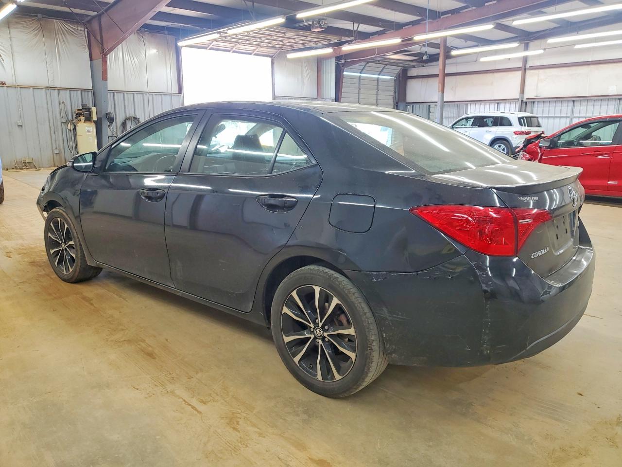 2018 TOYOTA COROLLA SE photo 4