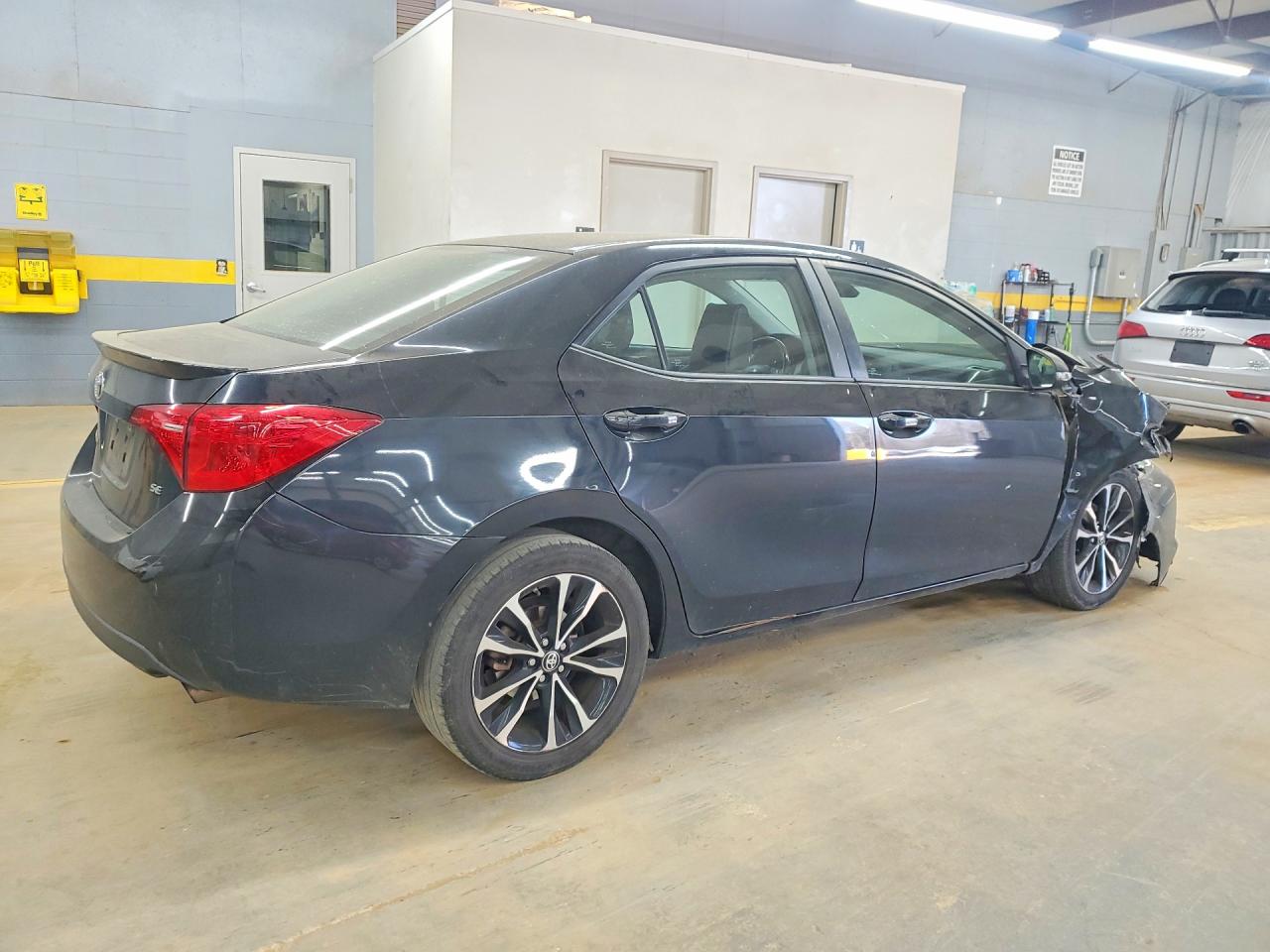 2018 TOYOTA COROLLA SE photo 7