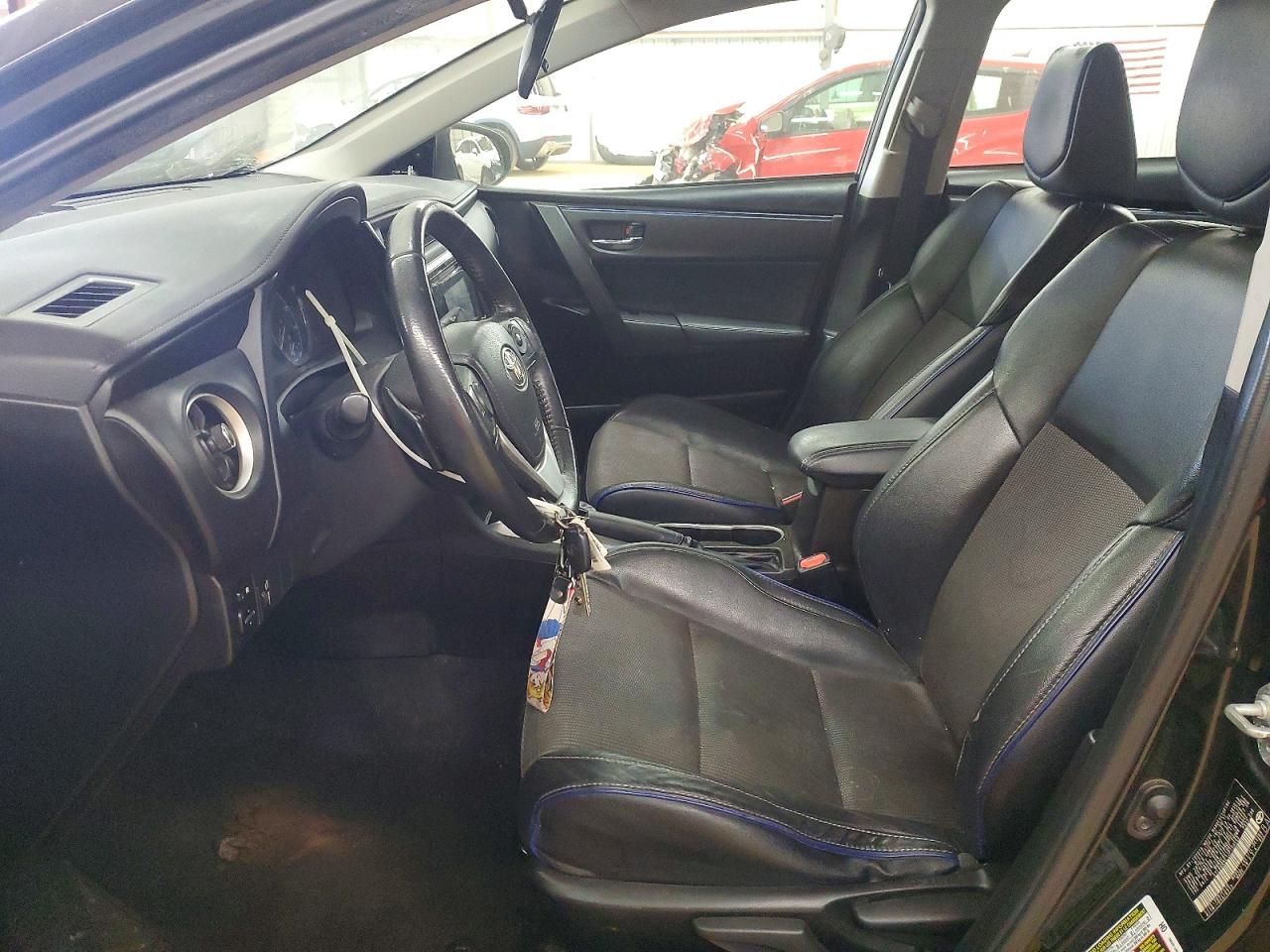 2018 TOYOTA COROLLA SE photo 19