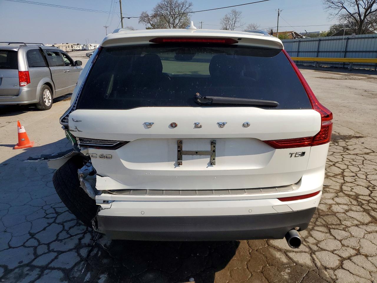 2019 VOLVO XC60 T5 photo 6