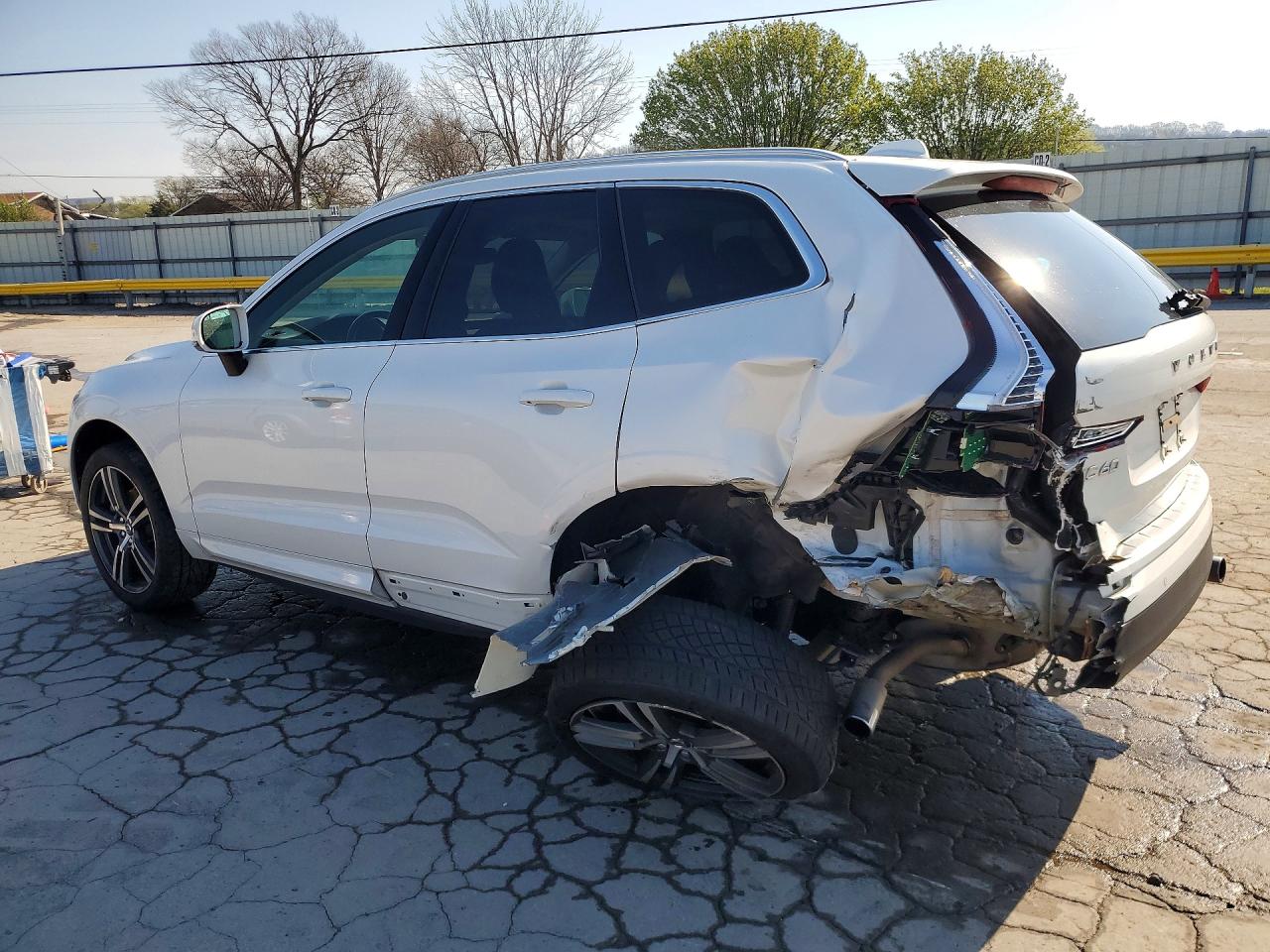 2019 VOLVO XC60 T5 photo 2