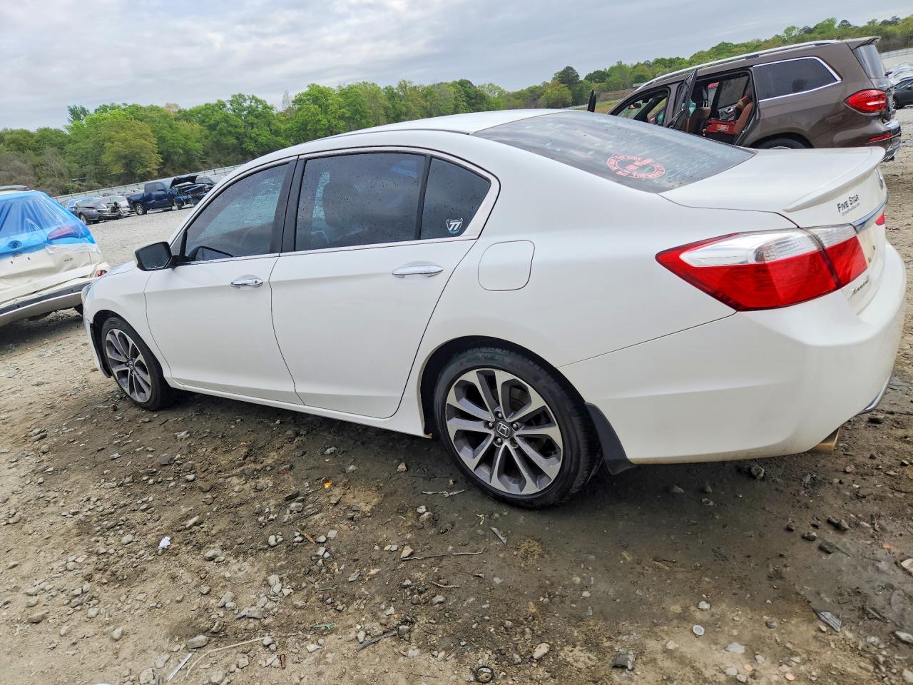 2015 HONDA ACCORD SPORT photo 2