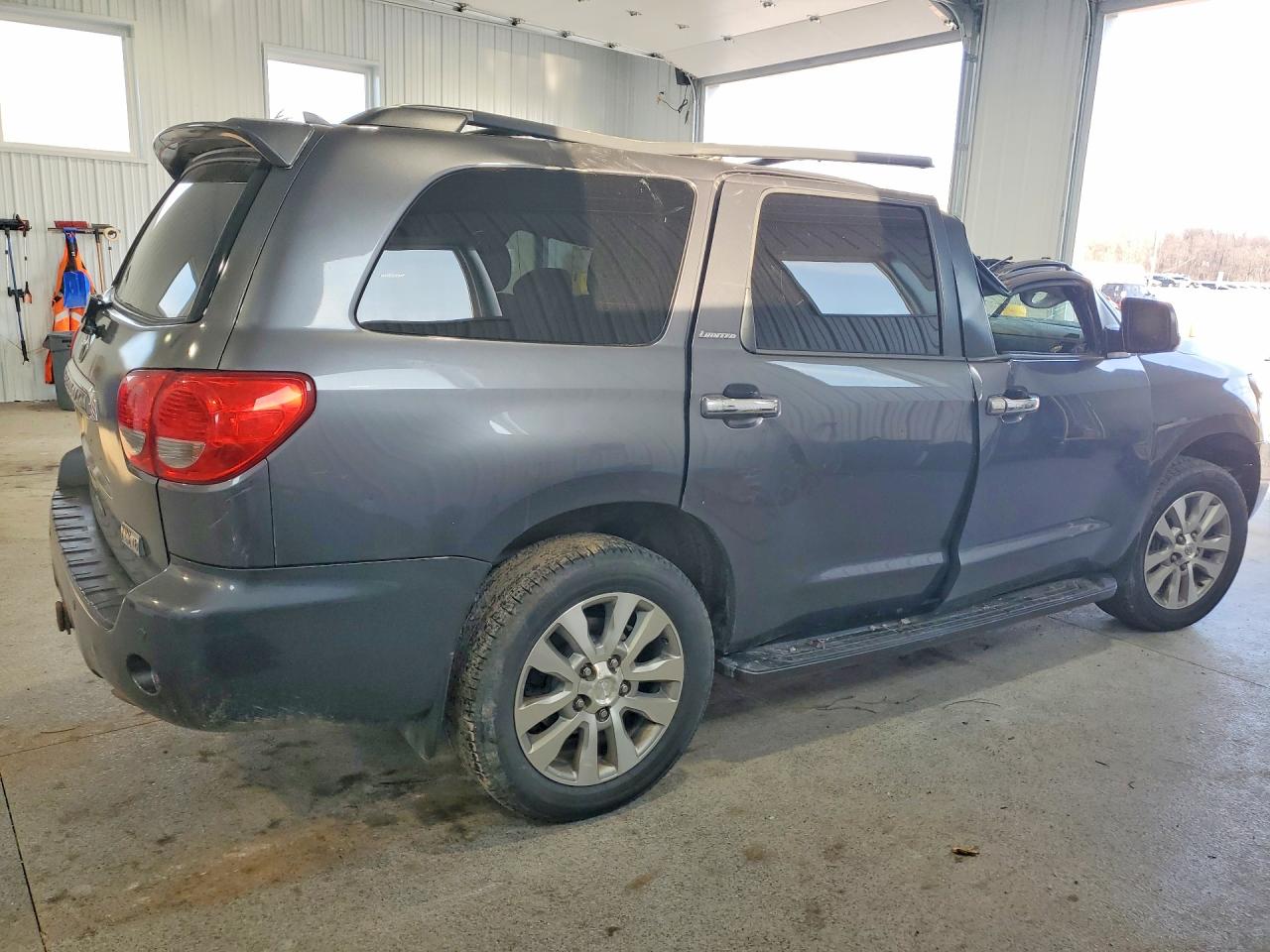 2012 TOYOTA SEQUOIA photo 5