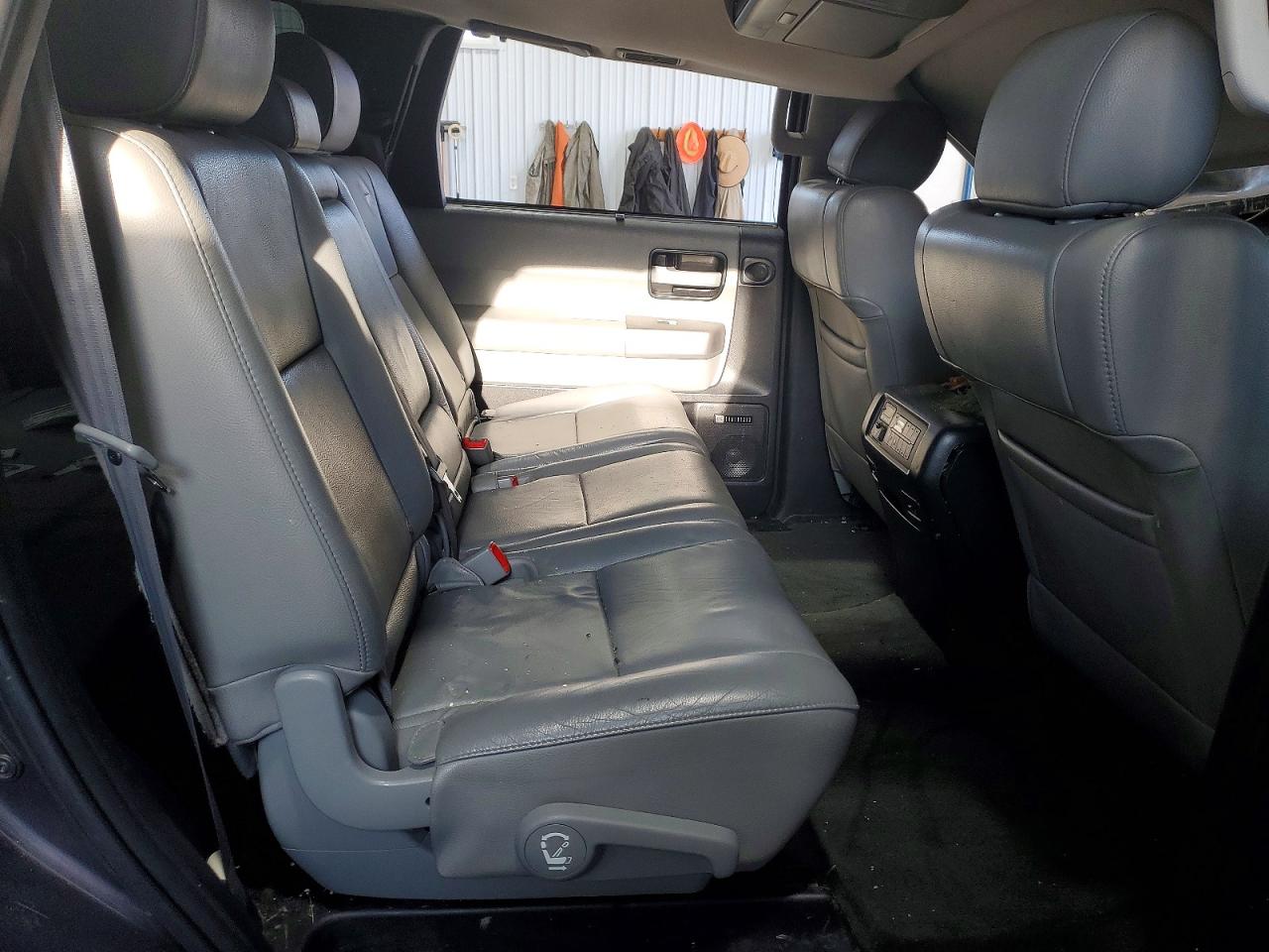2012 TOYOTA SEQUOIA photo 21